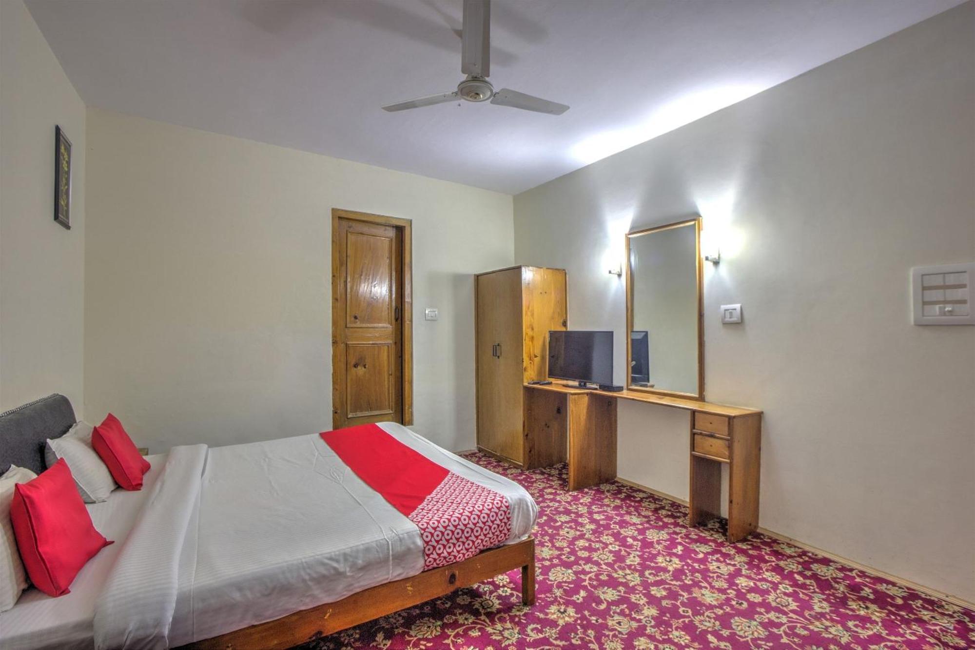 Capital O Shishamaati Hotel Kullu Bagian luar foto