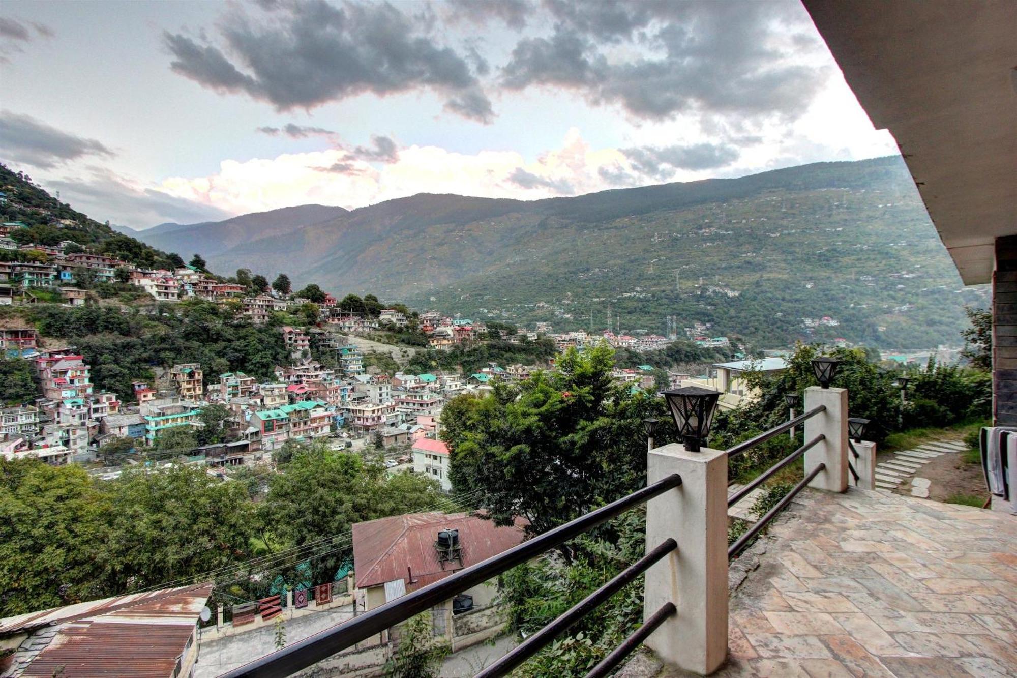 Capital O Shishamaati Hotel Kullu Bagian luar foto