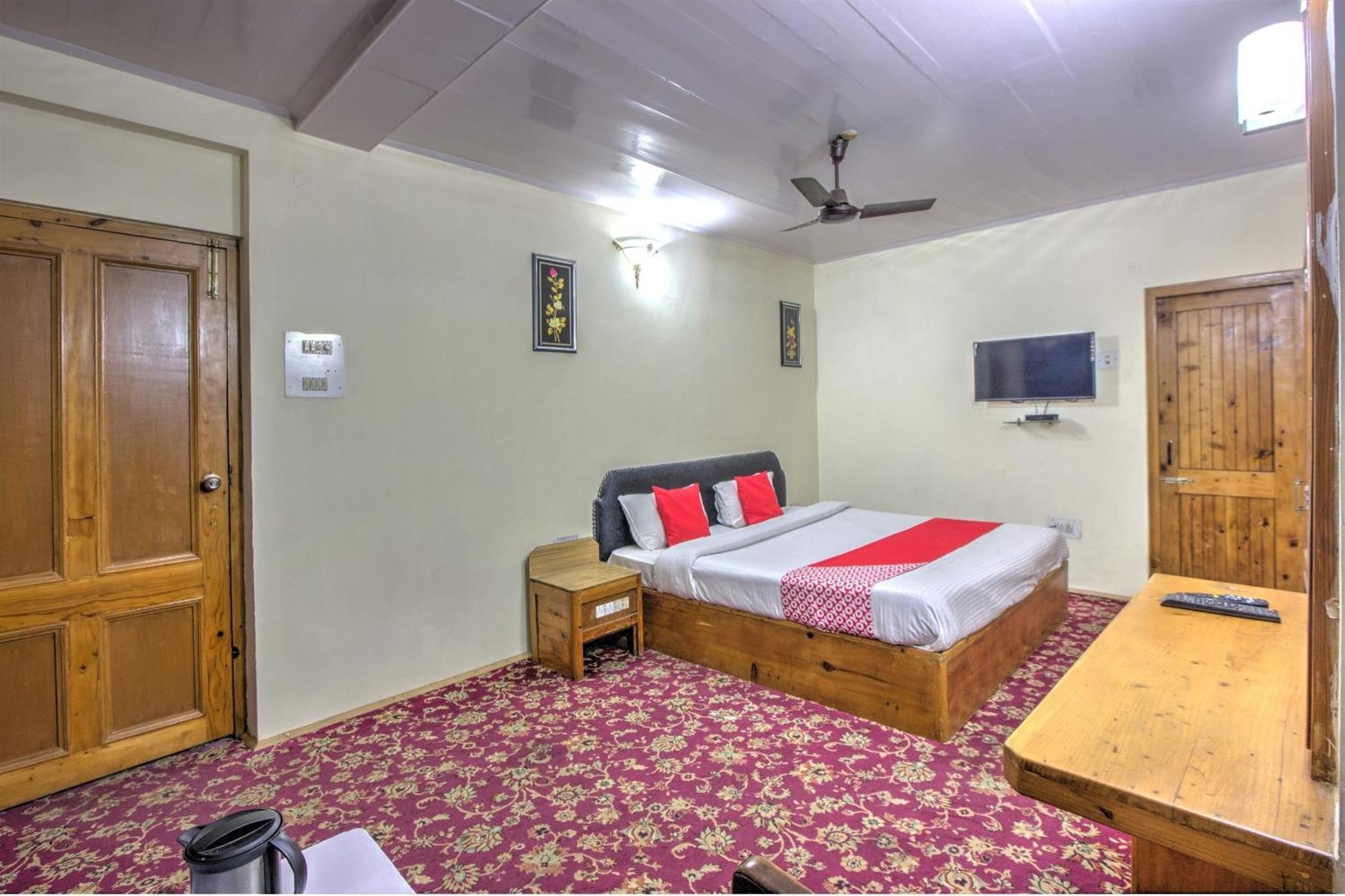 Capital O Shishamaati Hotel Kullu Bagian luar foto