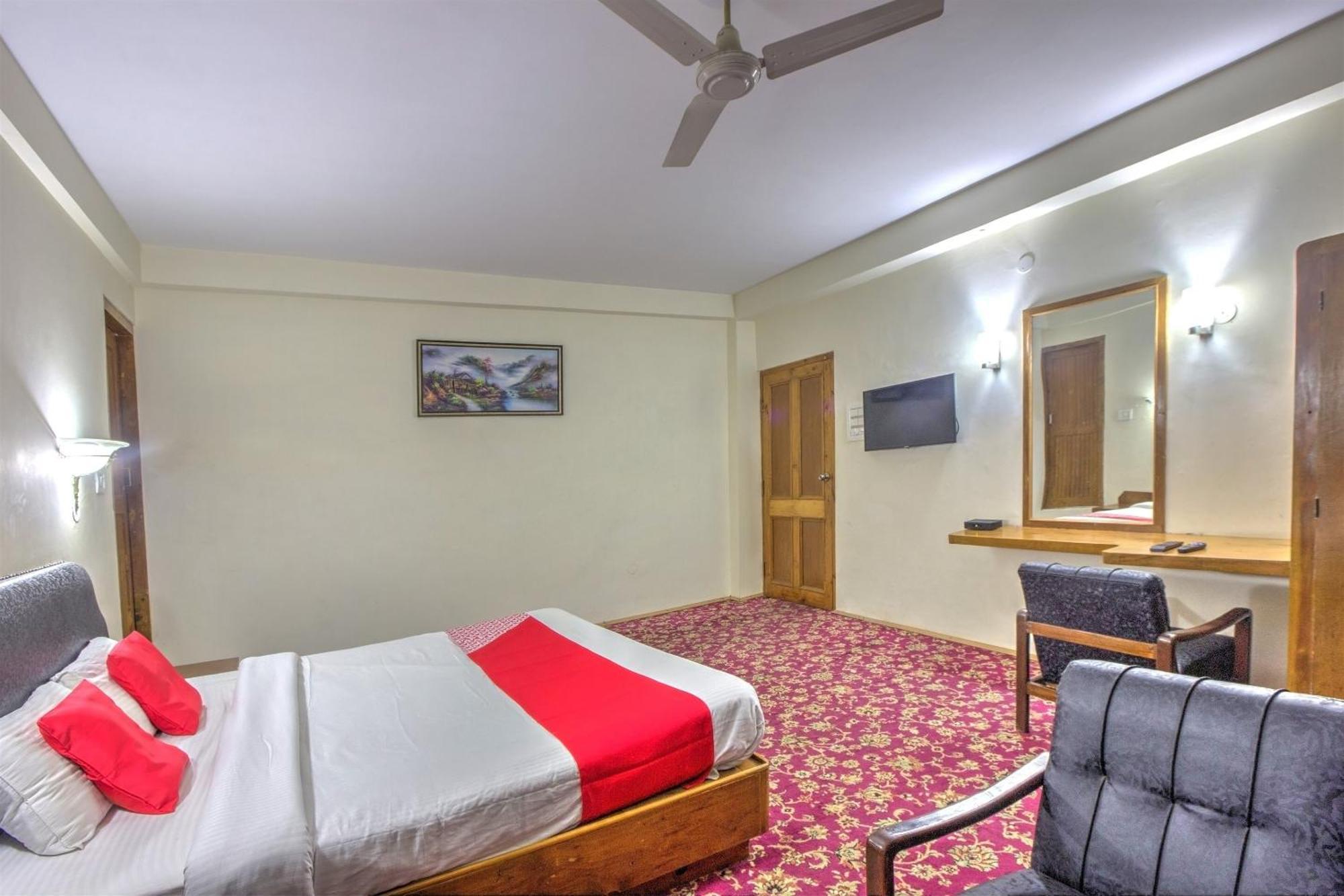 Capital O Shishamaati Hotel Kullu Bagian luar foto